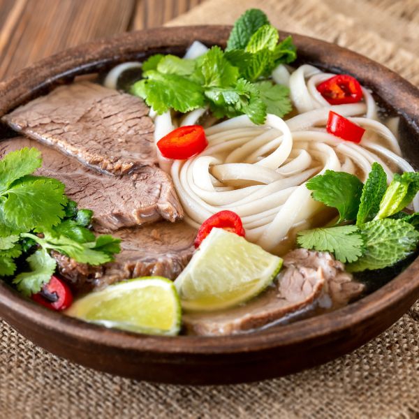 Mâm cơm chuẩn vị
