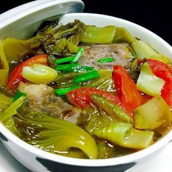 Canh chả cá cải chua