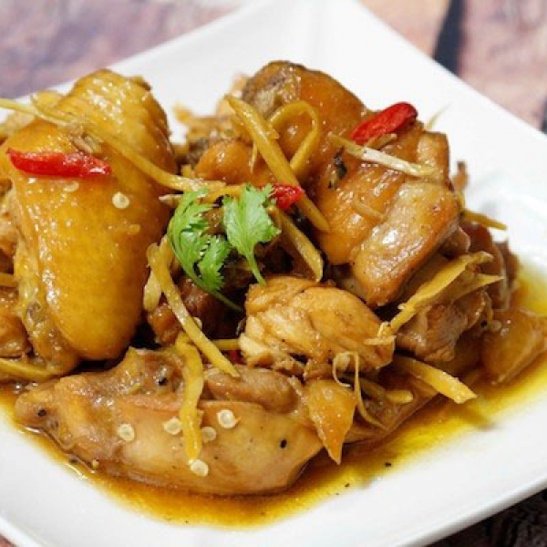 Gà ta kho gừng
