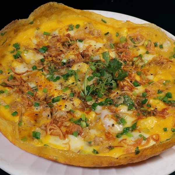 Trứng chiên hành tây + thịt