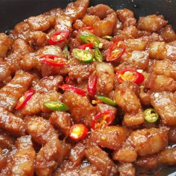 Thịt kho mắm ruốc/ mắm chua