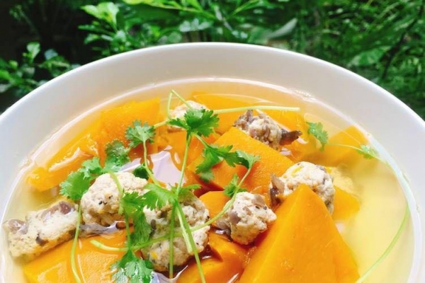Canh bí đỏ