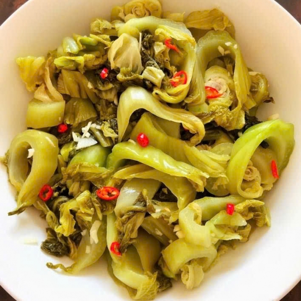 Thịt kho tàu, Đậu hũ dồi thịt sốt cà, Canh cải, Dưa cải chua